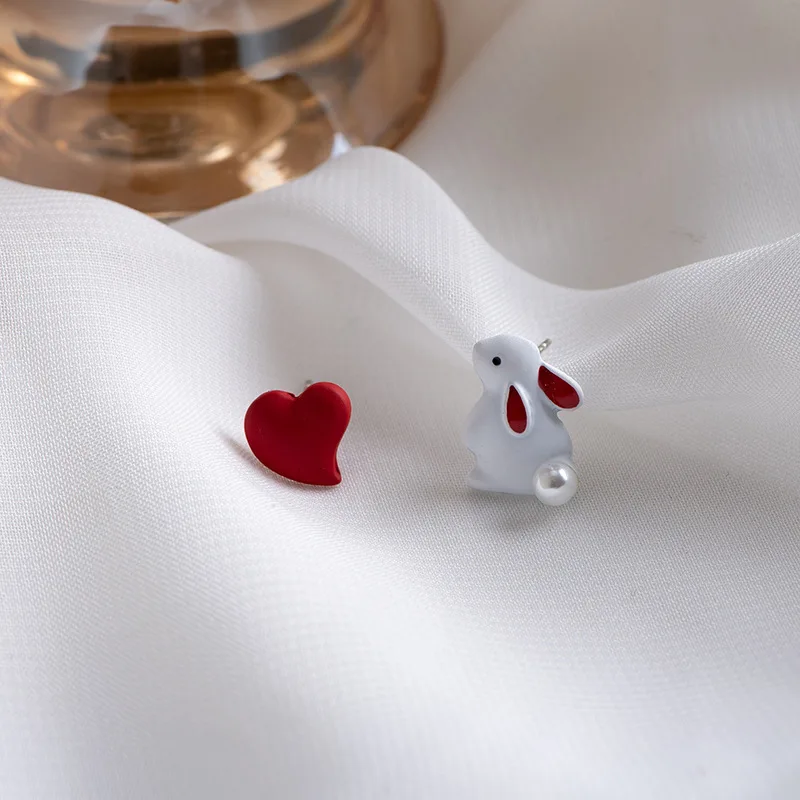 Cute White Pearl Acrylic Rabbit Red Heart Asymmetric Stud Earrings for Women Girls Teens Funny Hare Earrings 2022 Trend Jewelry