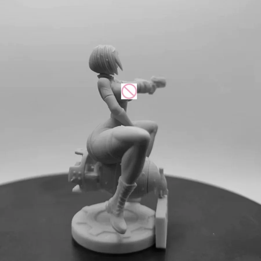 Blonde Cute Girl Riding Missile 1/24 Scale Resin Figure Model Kit GK Toy Hobby Statue Unassembled Unpainted Diorama Toy