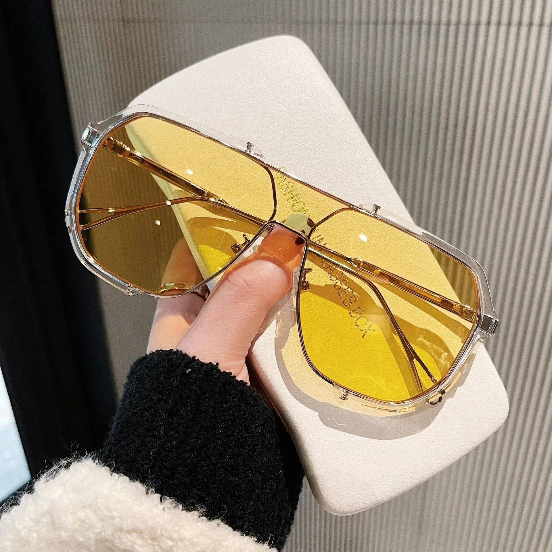 Oversized Sunglasses Women 2024 New Unique One Piece Fashion Sunglasses For Men UV400 Punk Glasses Trending Female Eyewear UV400