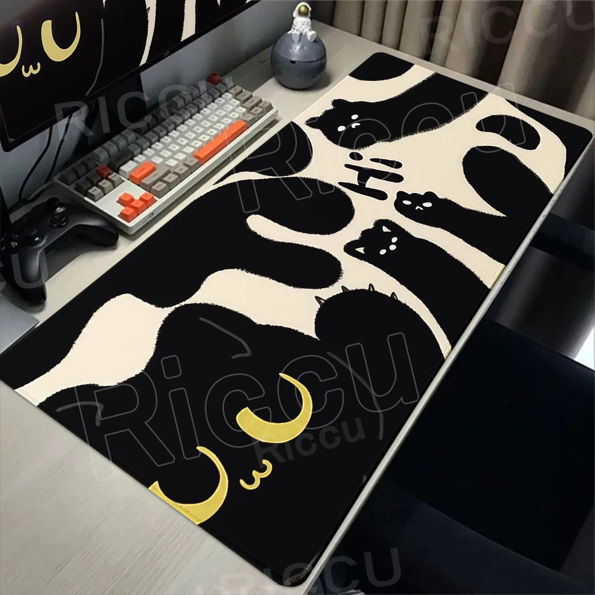 Cartoon-Mauspad mit kleiner schwarzer Katze, niedliches übergroßes Büro-Laptop-Schreibtischpad, Tastaturunterlage, Schreibtischzubehör, Anime-Schwarz-Kätzchen-Schreibtischmatte