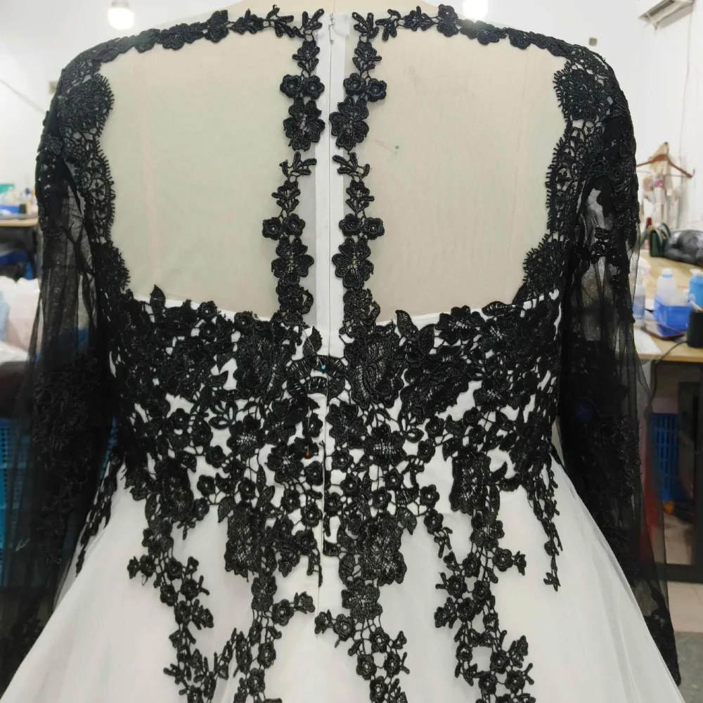 Vestido de casamento preto e branco mais tamanho para o tamanho grande querida sem costas andar comprimento com trem longo vestidos de noiva feitos sob encomenda