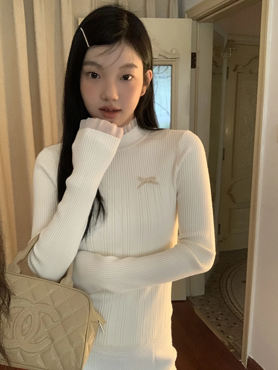 

Red Knot Knitted Sweater Women's Autumn 2025 New Inner Design High-End Feel f High Ne Knitted Base irt