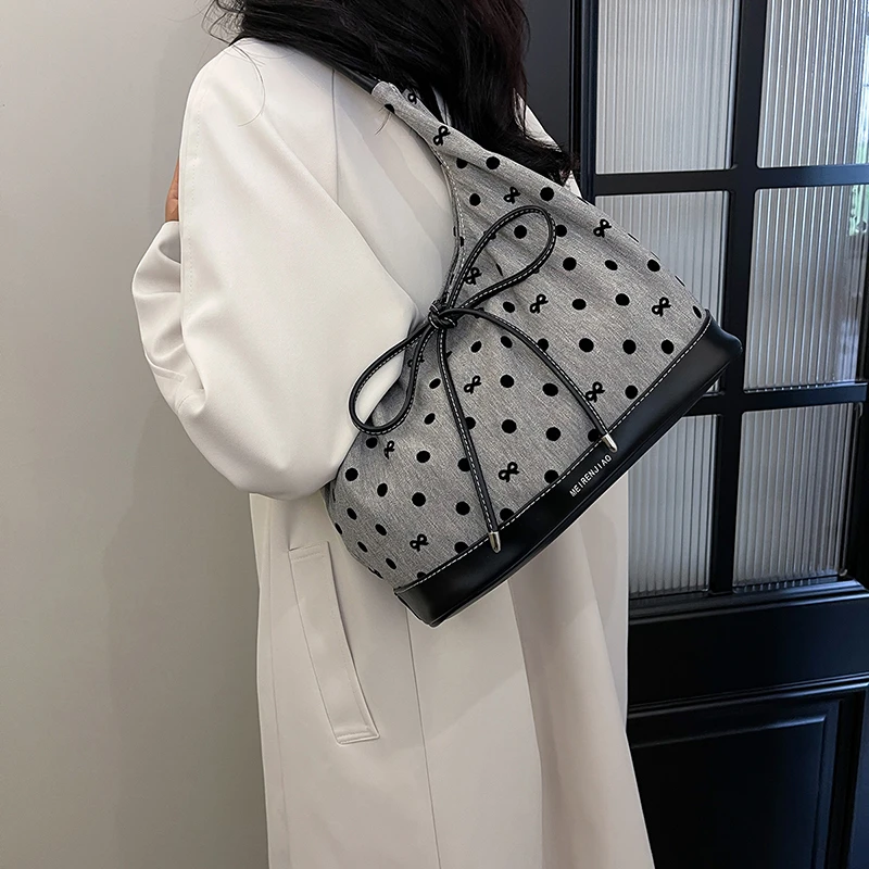 

Элегантная женская роскошная кожаная классическая модельерская сумка через плечо Сумка через плечо для шикарных повседневных нарядов