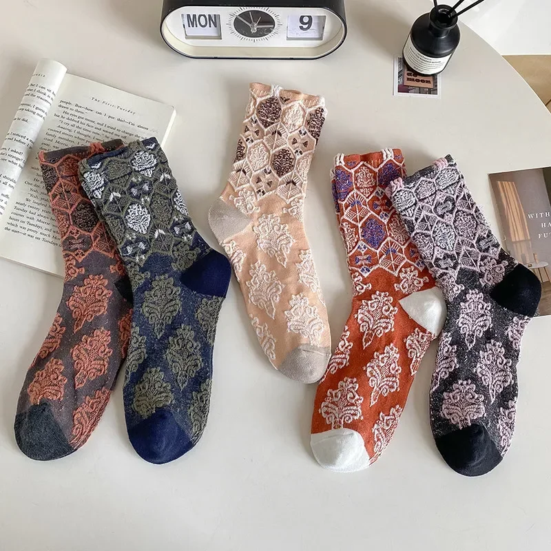 Women Socks Embossment Ethnic Harajuku Retro Streetwear Middle Tube Socks Women Japanese Fashion Vintage Cotton Long Socks Gifts