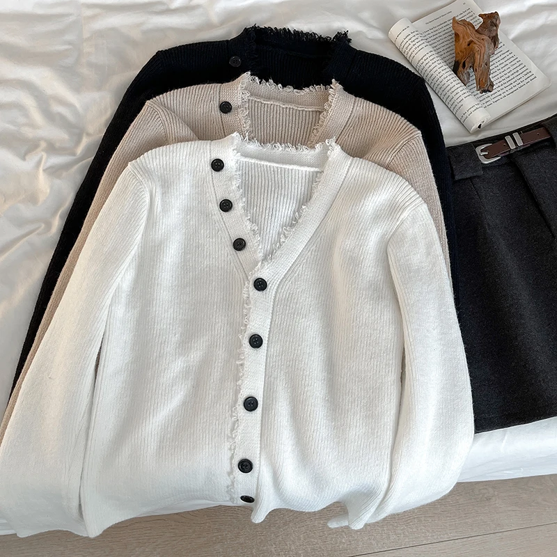 

French Chic V-neck Cardigan Sweaters 2023 Autumn Winter New Slim Sweater Coats Korean Elegant Soft Knitted Long Sleeved Tops