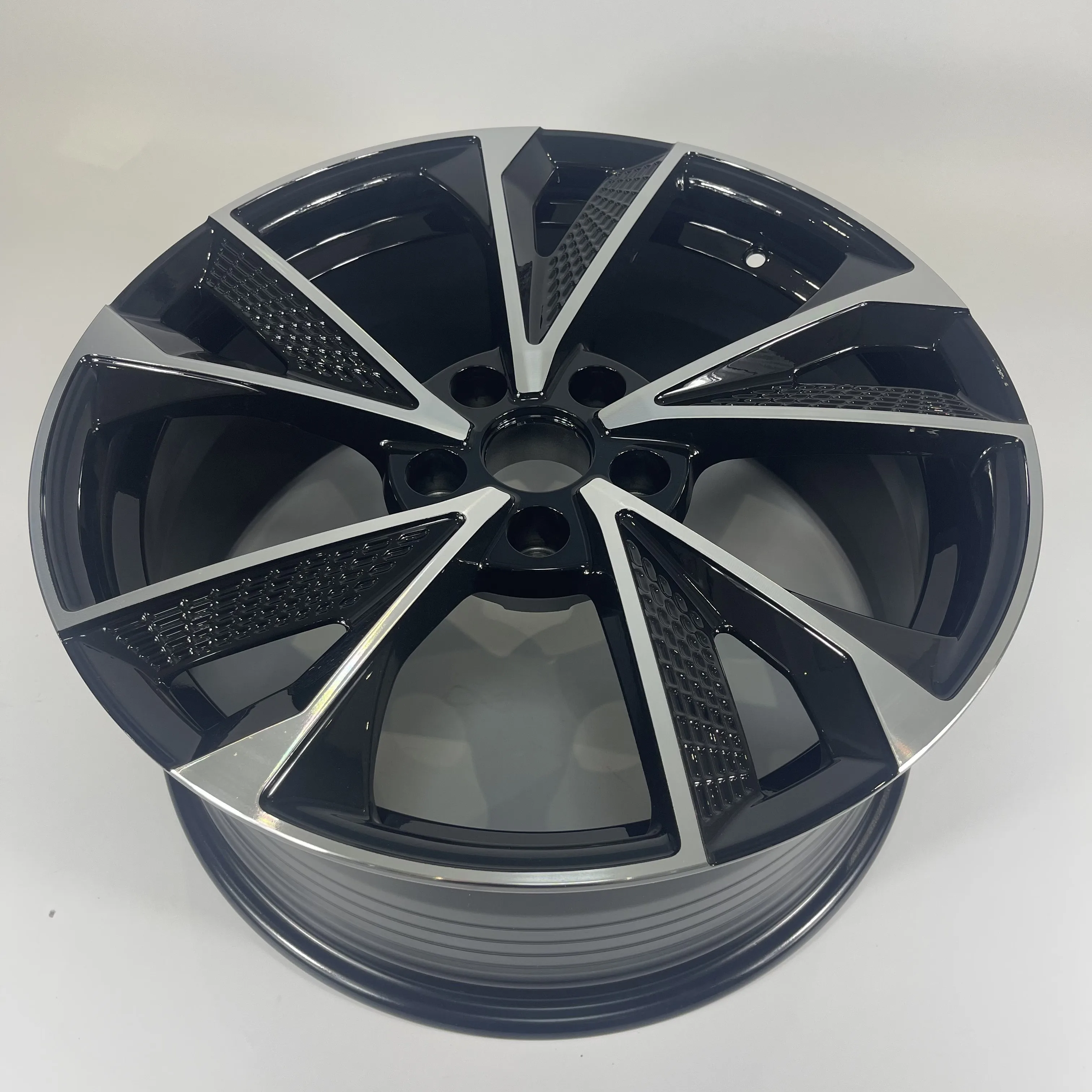 17-20 Inch Aluminum Alloy SUV Passenger Car Wheels 5x112 5x114.3 30/35mm ET Universal Retrofit Rims