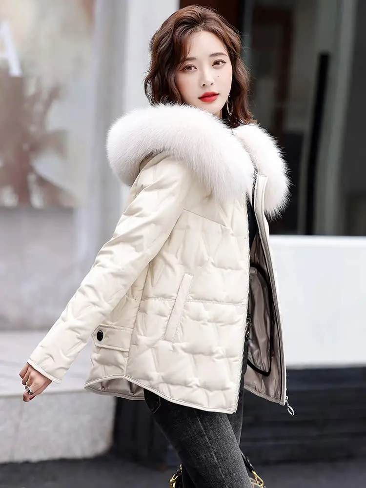 

Winter 2025 Women's Short Leather down Jacket Fur Collar Slim Fit Sheepskin Coat Commute Style Thickened Long Sleeve Zipper