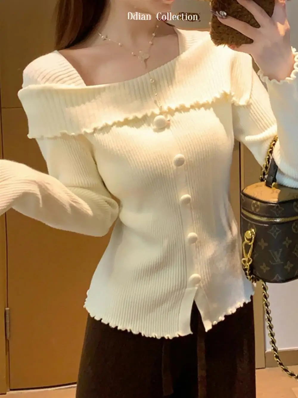 

Нежный вязаный топ с длинными рукавами и квадратным воротником, украшенный пуговицами, для женщин, осень-зима