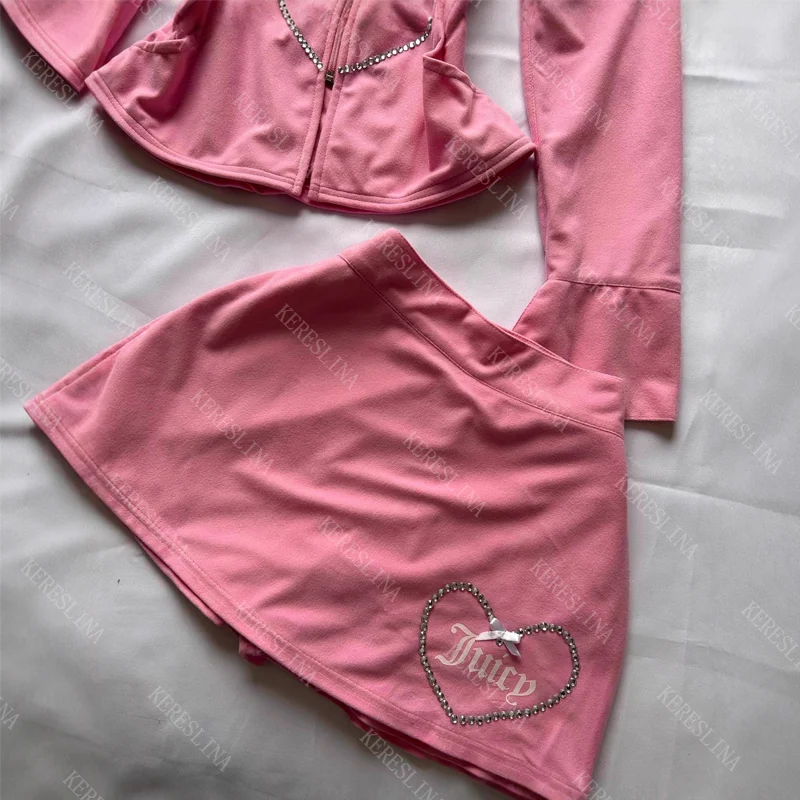 Y2k doce rua casual hip-hop bonito fino feminino de um ombro manga longa esportes estilo emo moda rock bowknot mini saia fina