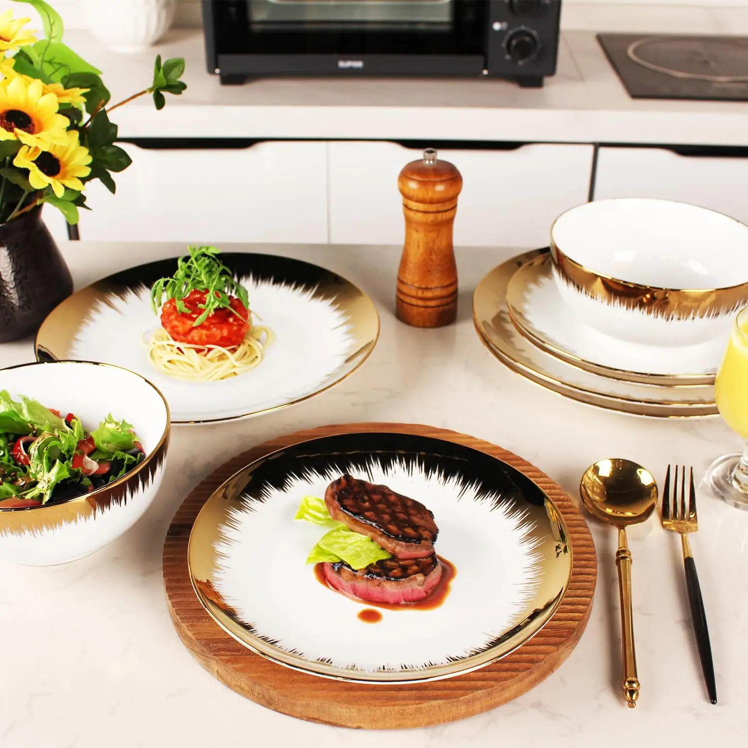 أطقم أواني الطعام (12 قطعة) تستخدم لـ 4 أشخاص، أواني طعام حديثة، أطباق وأطباق ذات حافة مذهبة مع طبق عشاء صغير مقاس 8.3 بوصة مقاس 10.2 بوصة