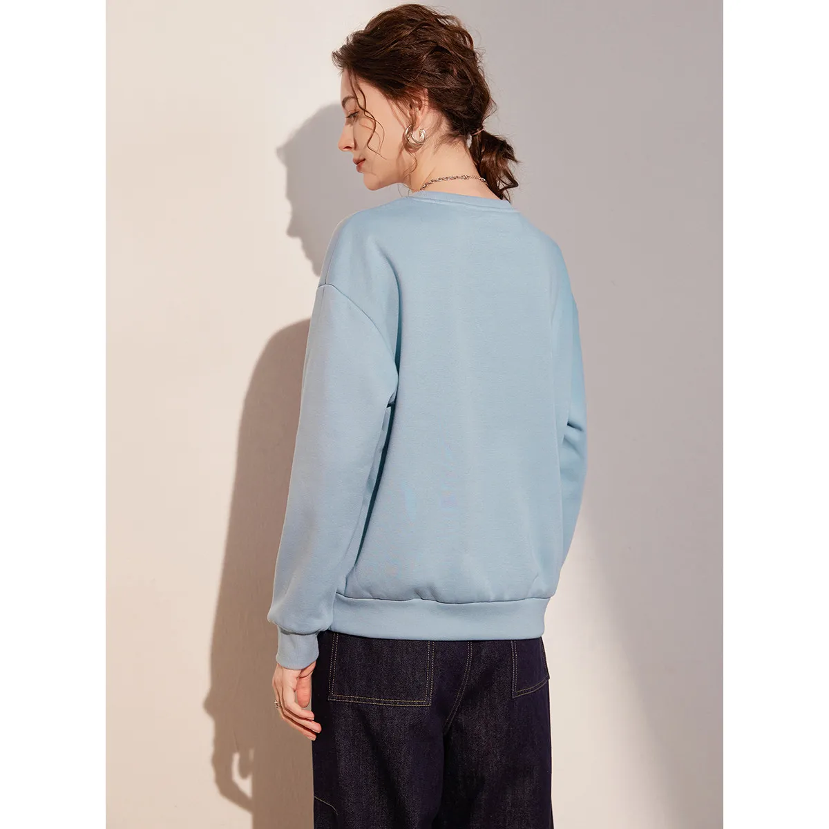 LOUIS YAO 2025 Winter Thick Velvet Round Neck Pony Printed Micro Elastic Shoulder Sleeves Loose Women's Hoodie