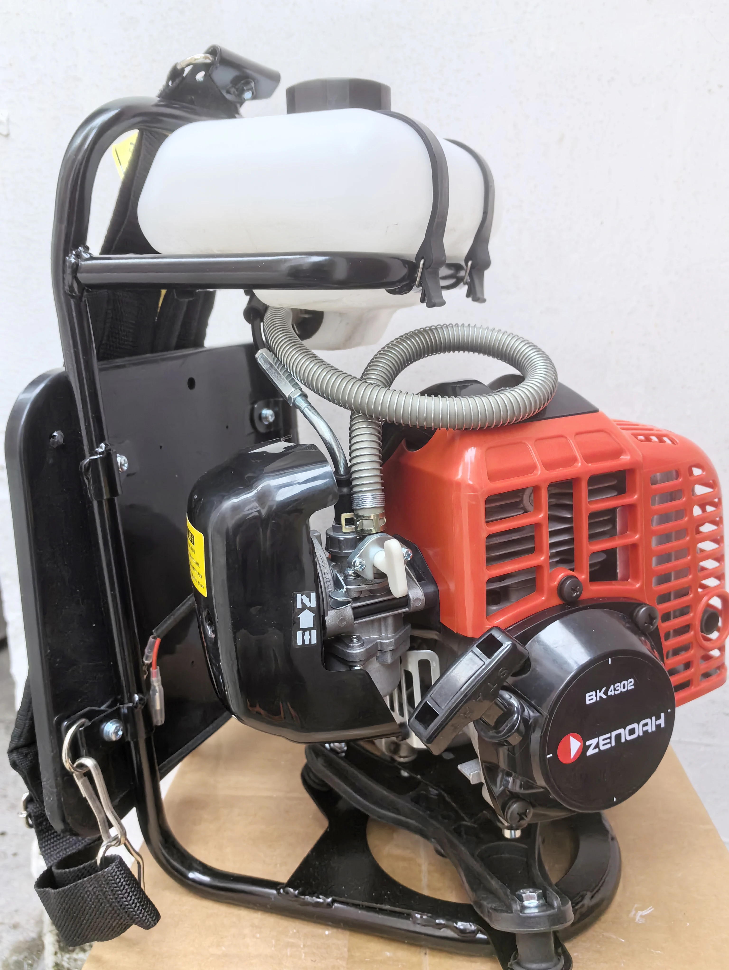 Grass Trimmer Brush Cutter Motor Motor Apenas Mochila Mochila Float Carburador Tanque Bk3410 Bk4302