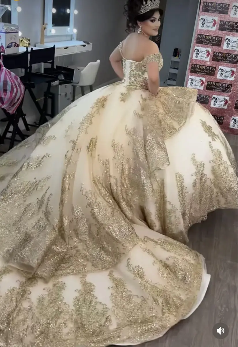 Sparkly Champagne Gold Glitter Tulle Illusion Long Sleeve Corset Puffy Skirt Quinceanera Dress Vesridos De 15 Años