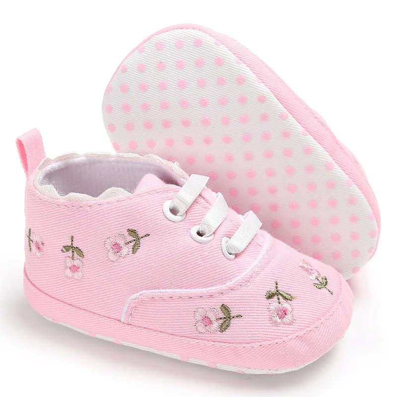 Modische Blumen stickerei Babys chuhe bequeme und weiche Neugeborenen Segeltuchs chuhe Baby Wanderschuhe