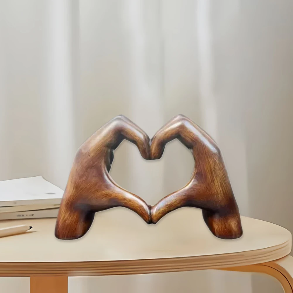 Heart Hands Statue Modern Art Sculpture Charming Wood Grain Effect Love Sculpture Boho Heart Hand Statue Room Wedding Decoration