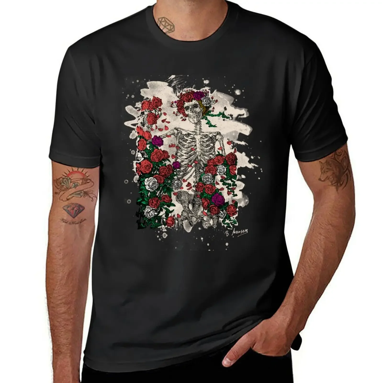 

Skeleton & Roses - bleached look T-Shirt cute clothes summer clothes Aesthetic clothing tee shirts for men