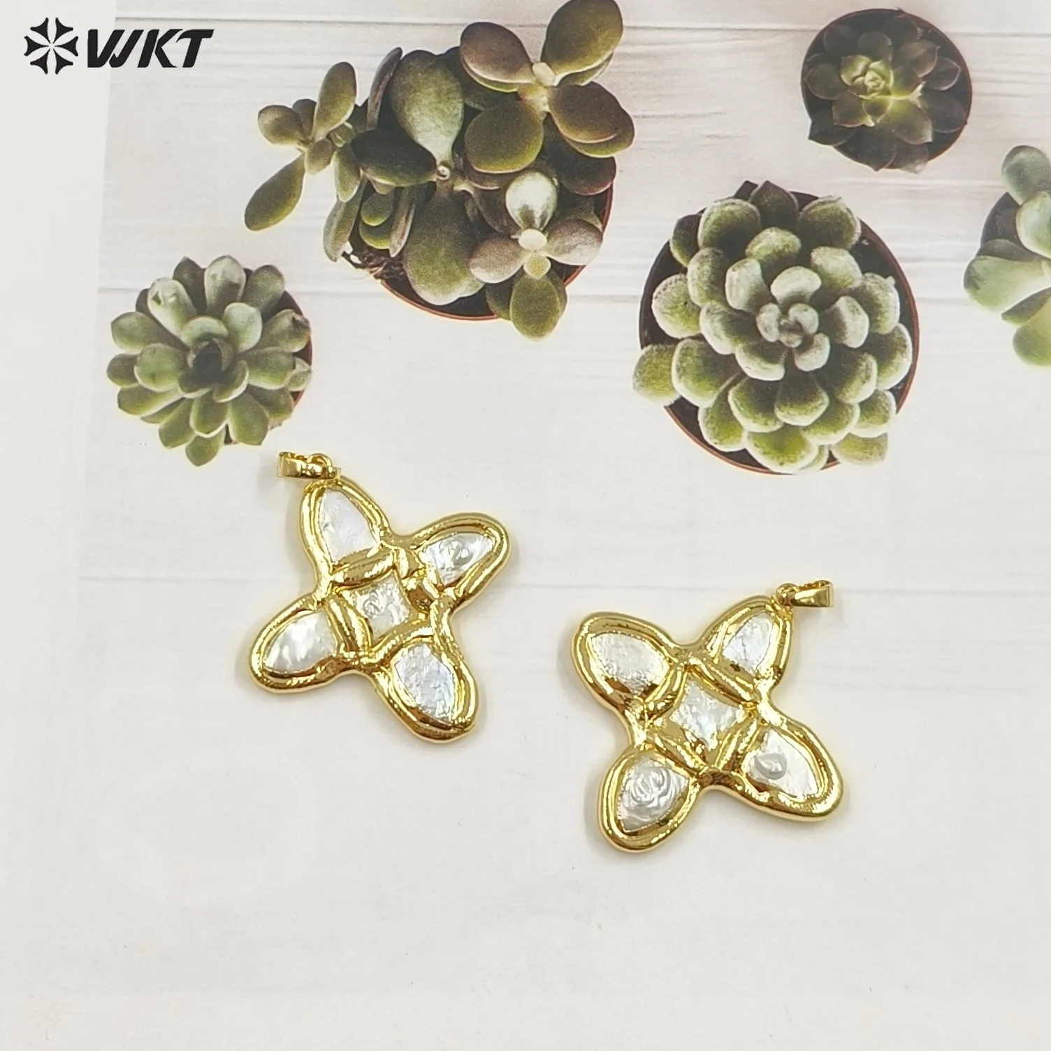WT-JP444 Popular Design 18K Gold Plated Five Natural Freshwater Pearls Cross Pendant For Handmade Jewelry Accessories