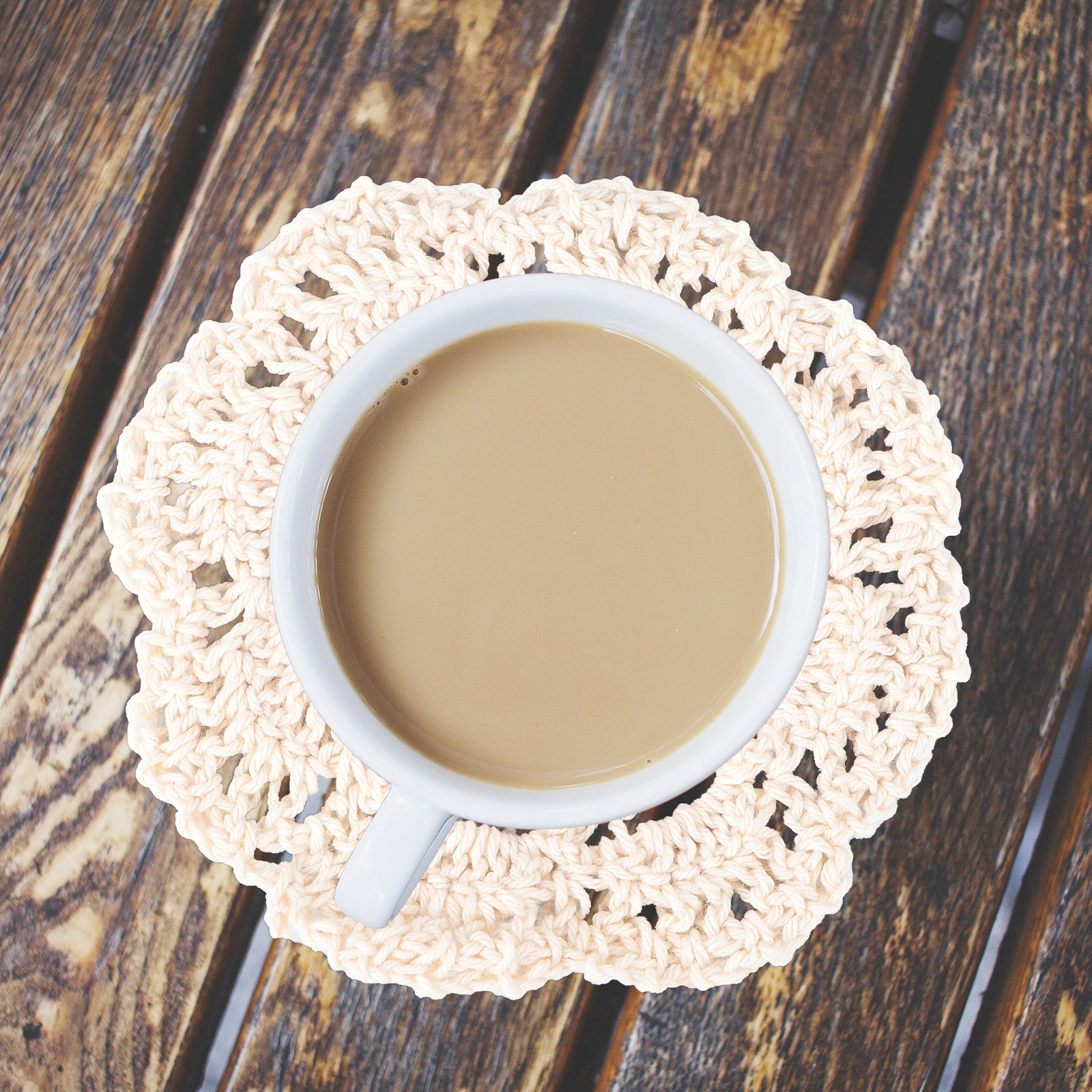 

3 шт. 14 см круглые кружевные вязаные крючком подставки ручной работы винтажные полые салфетки для чашек очков многоразовые моющиеся хлопковые украшения стола