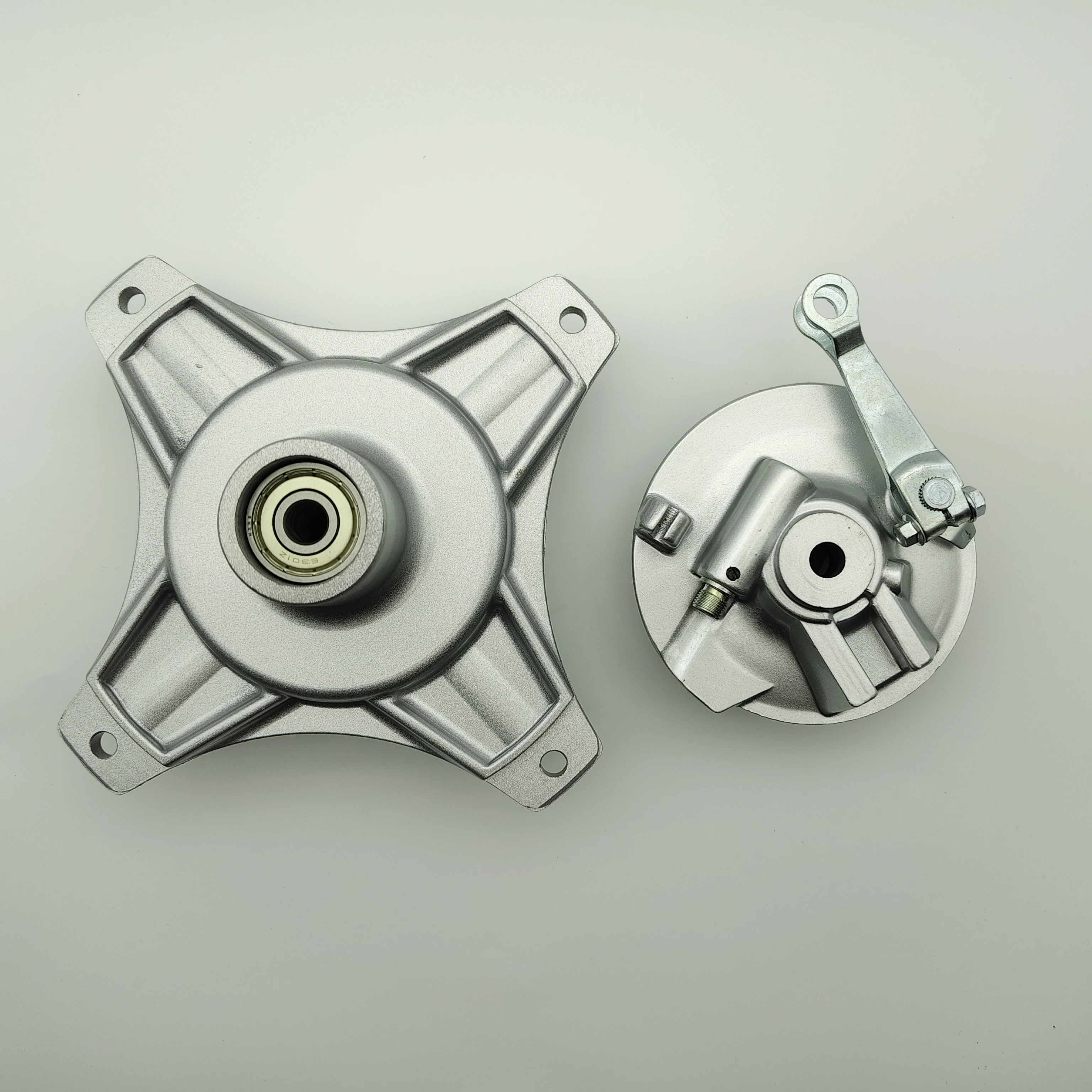 

передняя ступица и спидометр