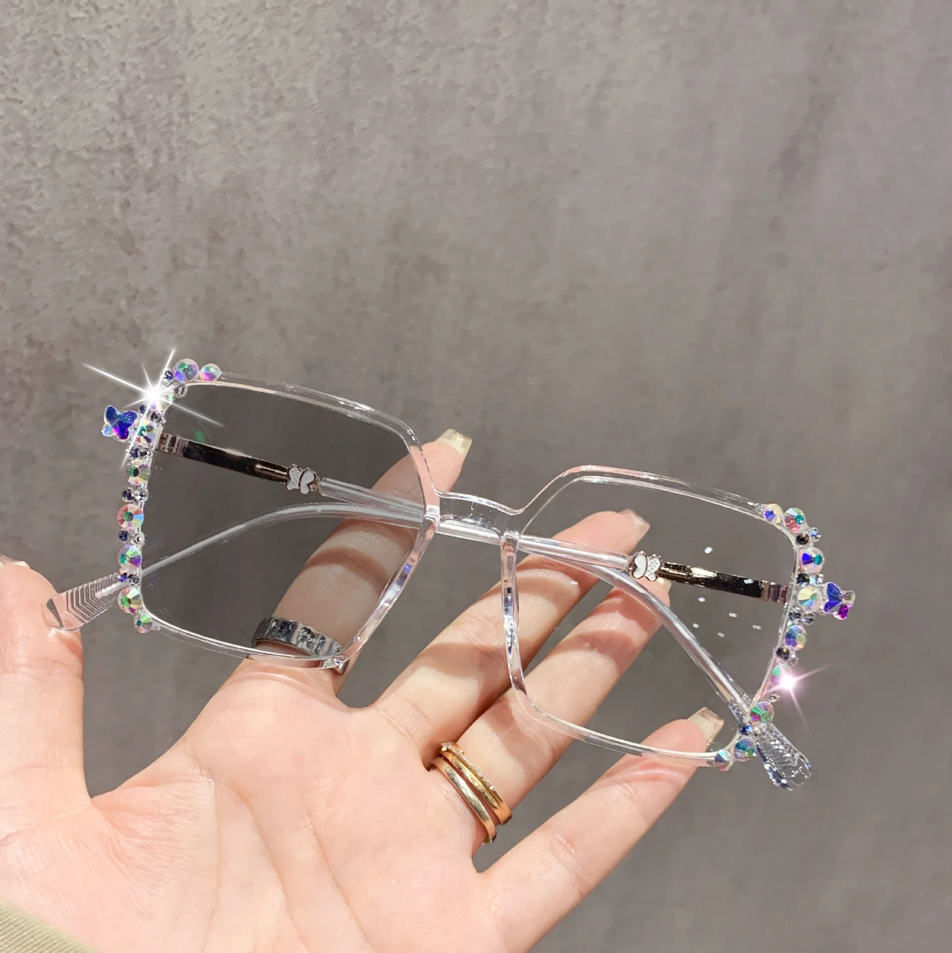 Photochrome Brille mit Diamantschmuck, modische, lichtwechselnde, farbwechselnde Myopiebrille mit High-End-Gefühl -0-4 – Detail 8