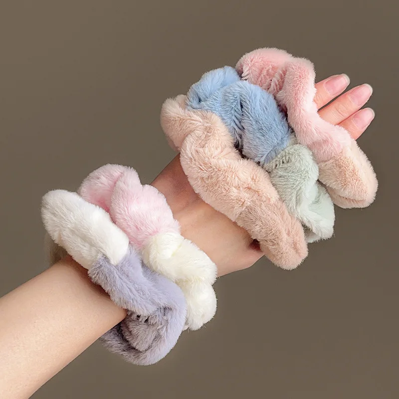 

New Autumn And Winter Spliced Plush Large Intestine Hair Ring For women's Hairy Hair Rope Simple Rubber Band Hair Accessories