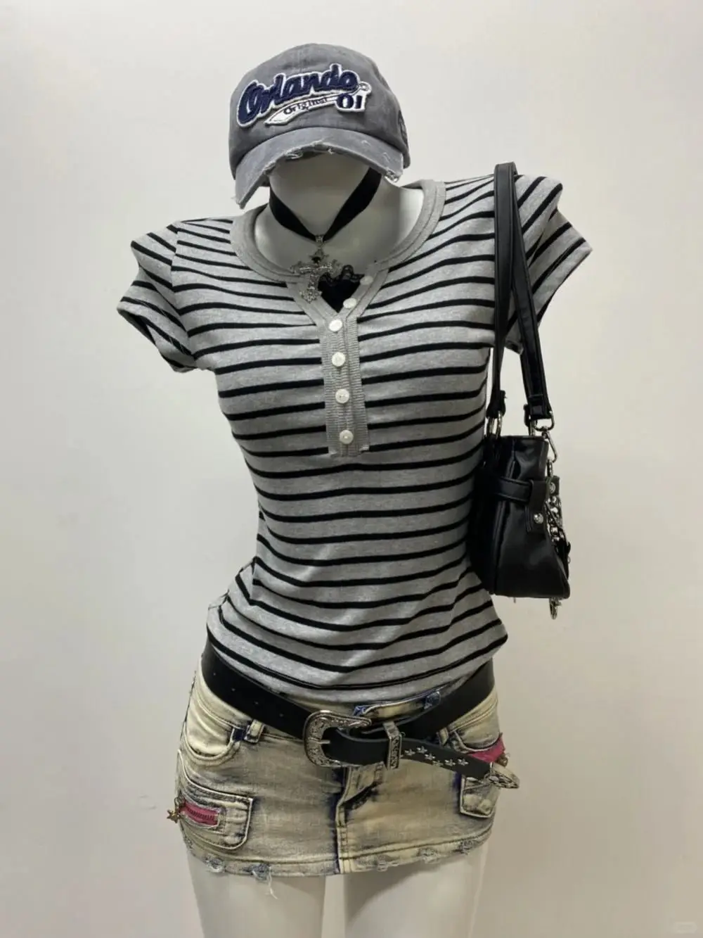 Y2k スウィートガールストライプ Tシャツ 2000 年代スリム原宿韓国ゴスストリートヴィンテージ Tシャツ半袖女性シックなパンク O ネック夏