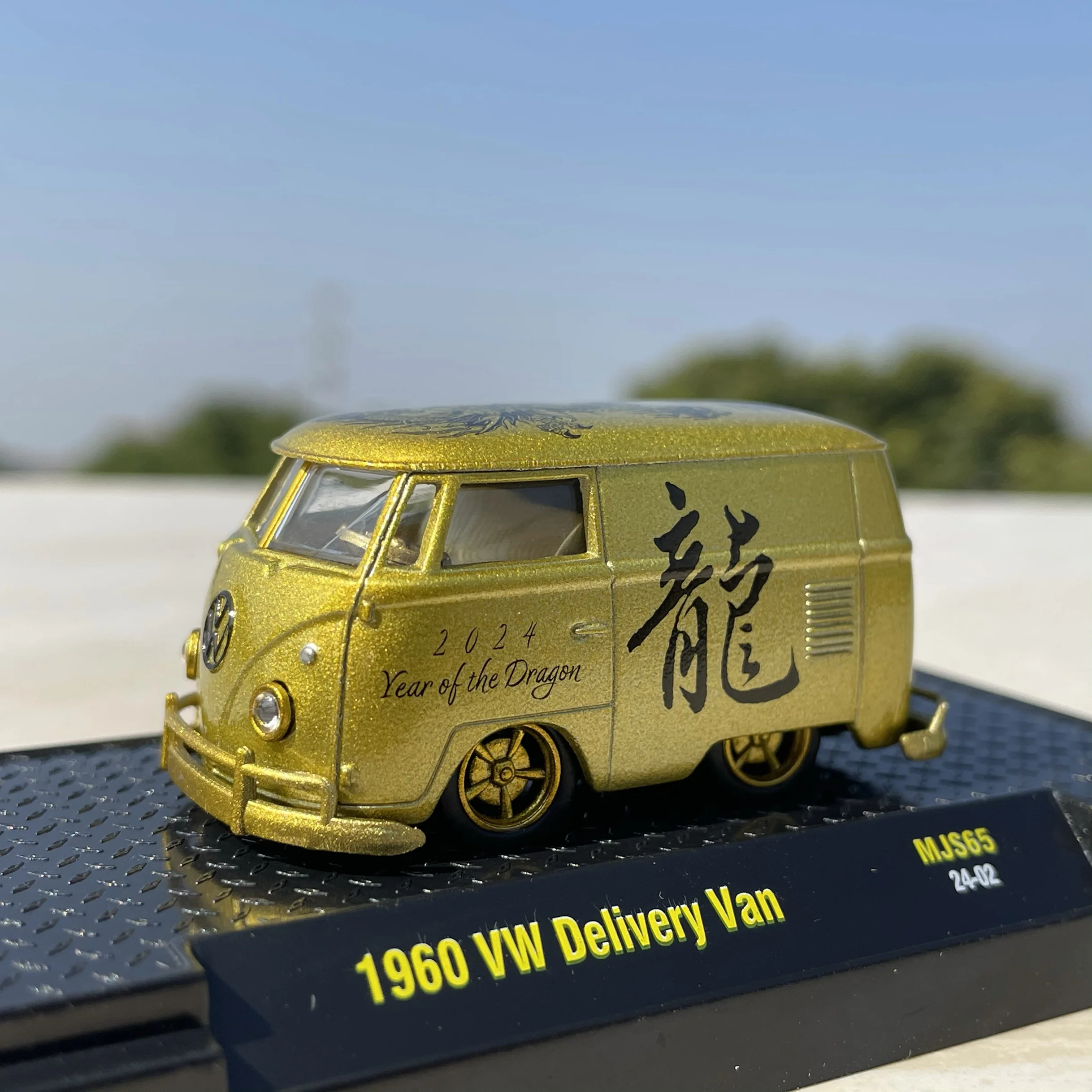 

Diecast M2 1:64 Scale Volkswagen T1 van Alloy car model Collectible Toy Gift Souvenir Display Ornament