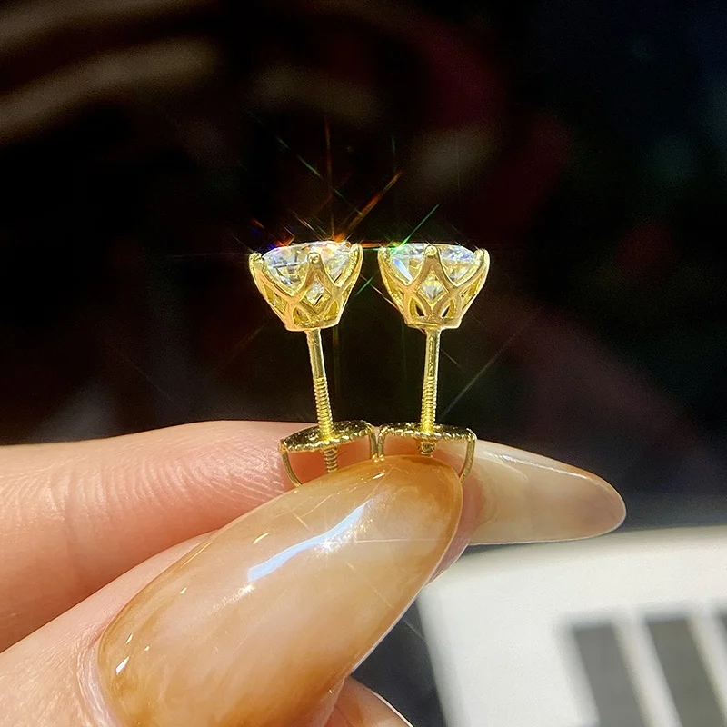 Thumbnail 2 - #30 Moissanites Comparison Guide