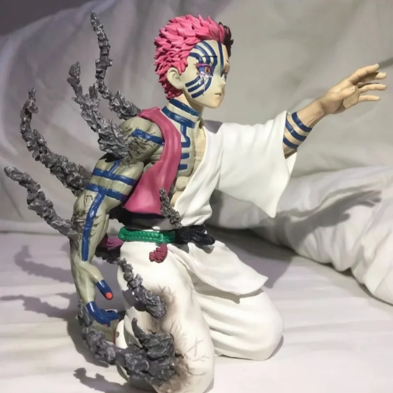 

Новая аниме-фигурка 13 см Demon Slayer Akaza Hakuji, модель куклы, экшн-фигурка, украшение из ПВХ, периферийное украшение для рабочего стола, декор, игрушка