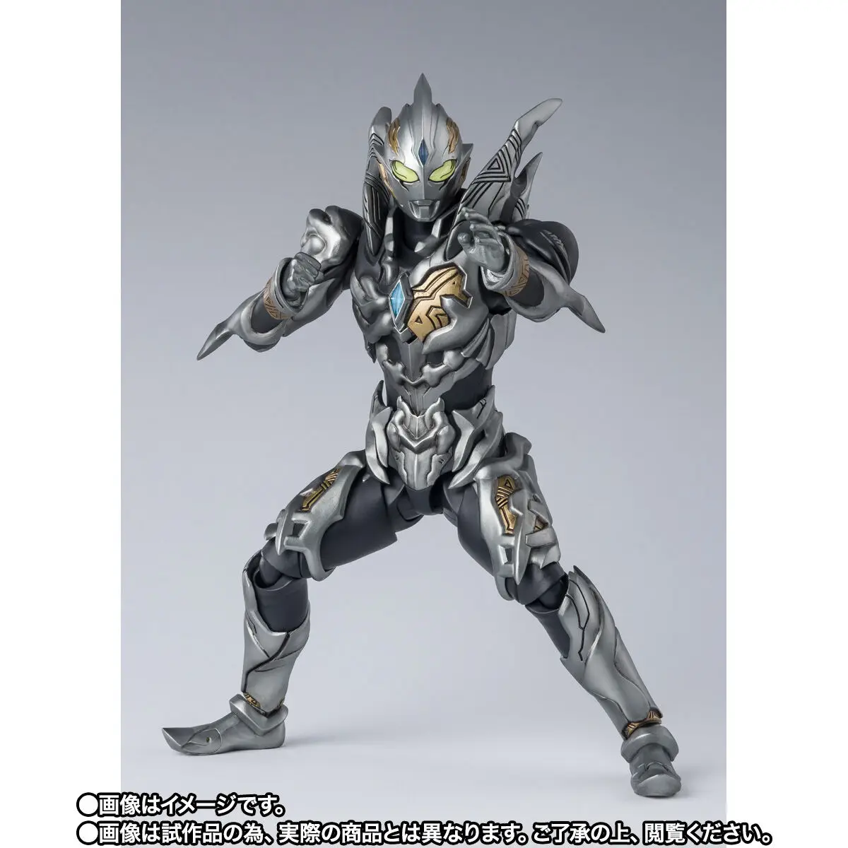 Bandai Originele Shf Ultraman Trigger Trigger Dark Gewrichten Beweegbare Model Hand-Model Speelgoed Jongens Meisjes Kids Kinderen Verjaardagscadeautjes