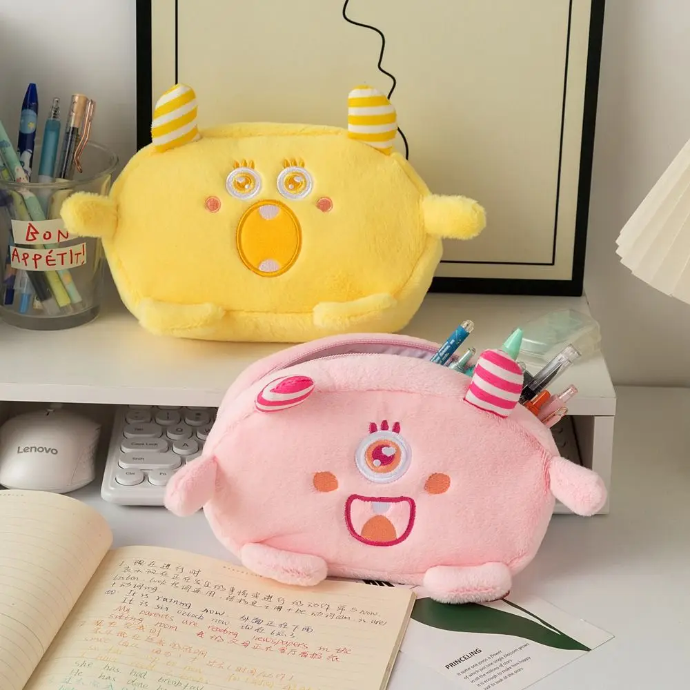 Novelty Plush Doll Plush Pencil Bag Stuffed Kawaii Cartoon Pen Bag Cute Design Stationery Bag Student