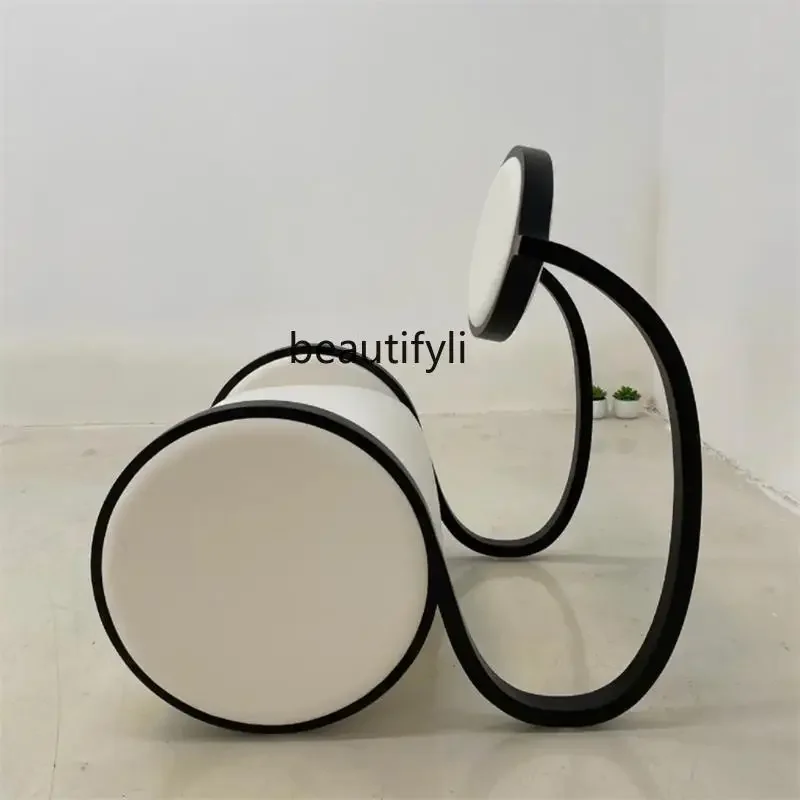 

Новое поступление, средневековый дизайнерский одноместный диван-кресло, современный простой креативный досуг, гостиная, балкон, спальня, металлическая мебель