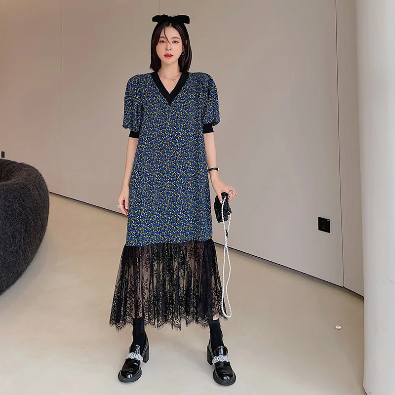 Abito lungo estivo Abito da donna a maniche corte con scollo a V in stile francese Abito t-shirt taglie forti con orlo in pizzo patchwork floreale blu