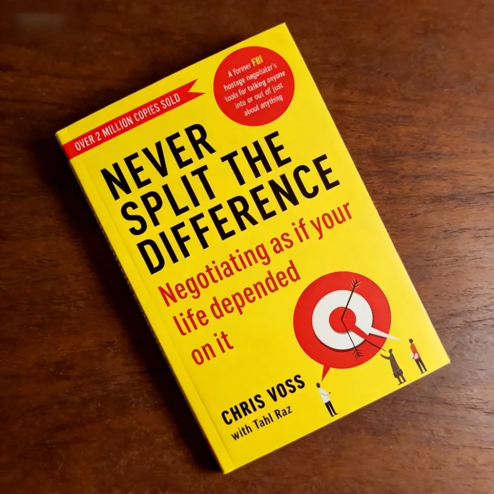 Original English Book Never Split the Difference by Chris Vo
