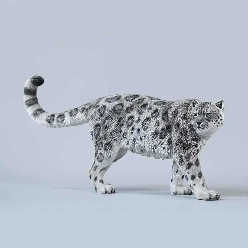 Simulated wildlife model, figure ornament