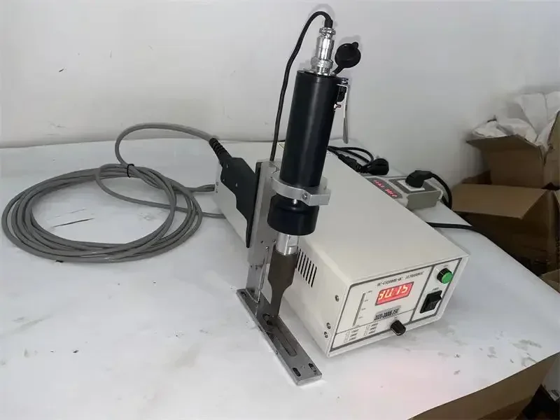 

2026 4. 40KHZ 800W Ultrasonic Cloth Cutter 40KHZ 800W Ultrasonic Cloth Cutter Product description