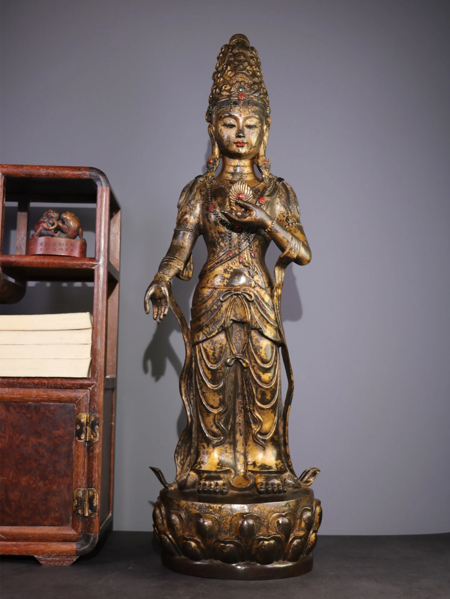 

31"Tibetan Temple Collection Old Bronze Cinnabar Gilded Guanyin Bodhisattva Station Buddha Lotus Terrace Amitabha Worship Hall