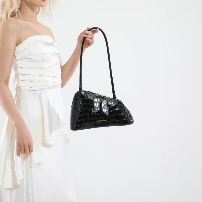 

Hot Sale PU Shell Shoulder Bags 2025 Fashion New Snake Alligator Leopard Zebra Pattern Personality Versatile Women's Armpit Bags