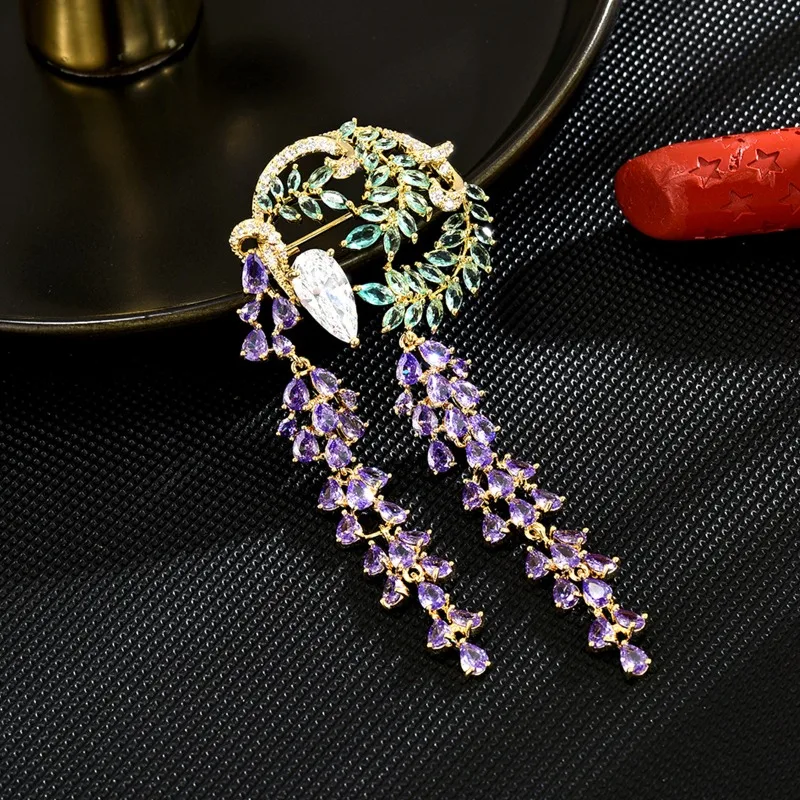 

Chinese Vintage Floral Brooch Wisteria Blossom with Tassel Pin Elegant Accessory for Qipao Dress and Outerwear