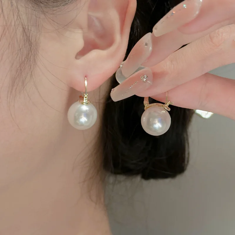 Vintage Large Pearl Clip On Earrings Gold Color Metal Aesthetic Women's Jewelry for Daily Wear Wedding Party Gifts
