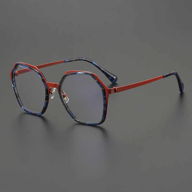 Multi-sided plastic eyeglass frame made of ultra-light titanium for large faces. Square-shaped retro color-changing optical glas