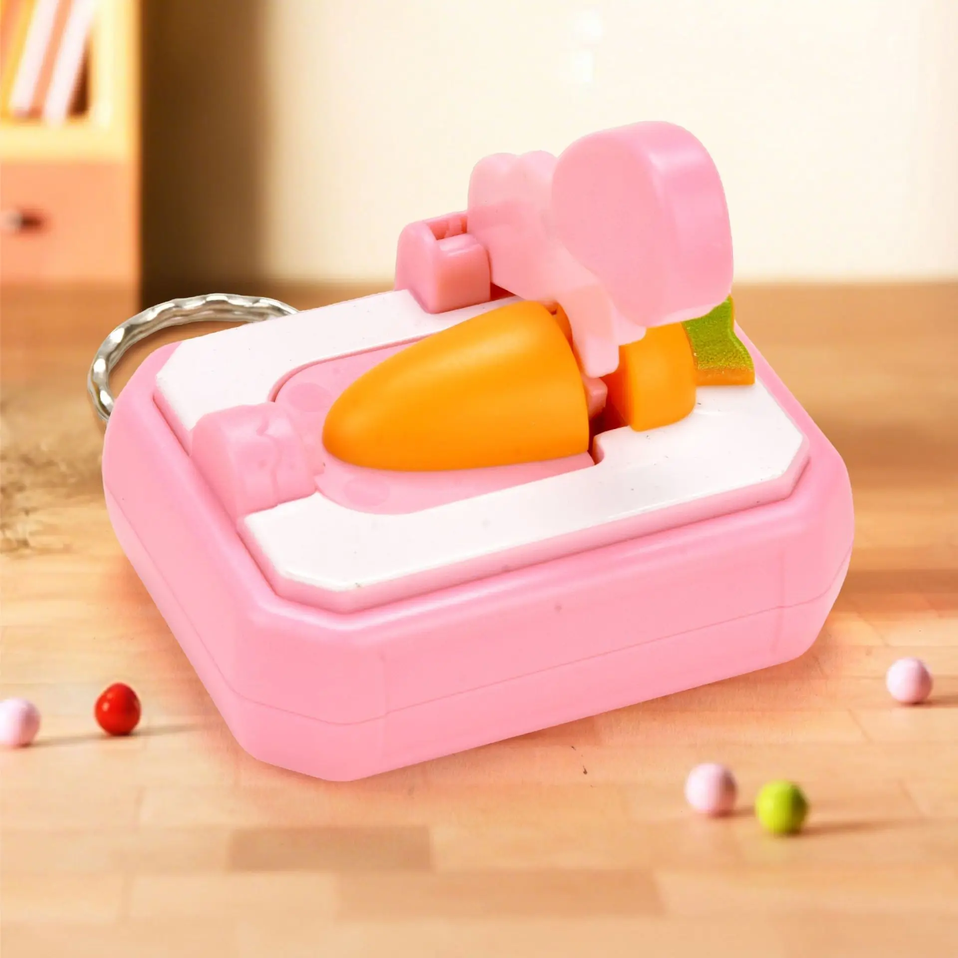 Mini Press Cut Carrot Stress Relief Keychain Charm Pocket Portable Creative Desktop Leisure Fidget Gadget
