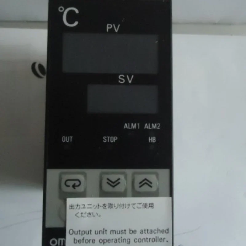 

Thermostat Table E5EJ-A2H02 E5AJ-A2HB E5EJ-A2HB E5CJ-Q2HB