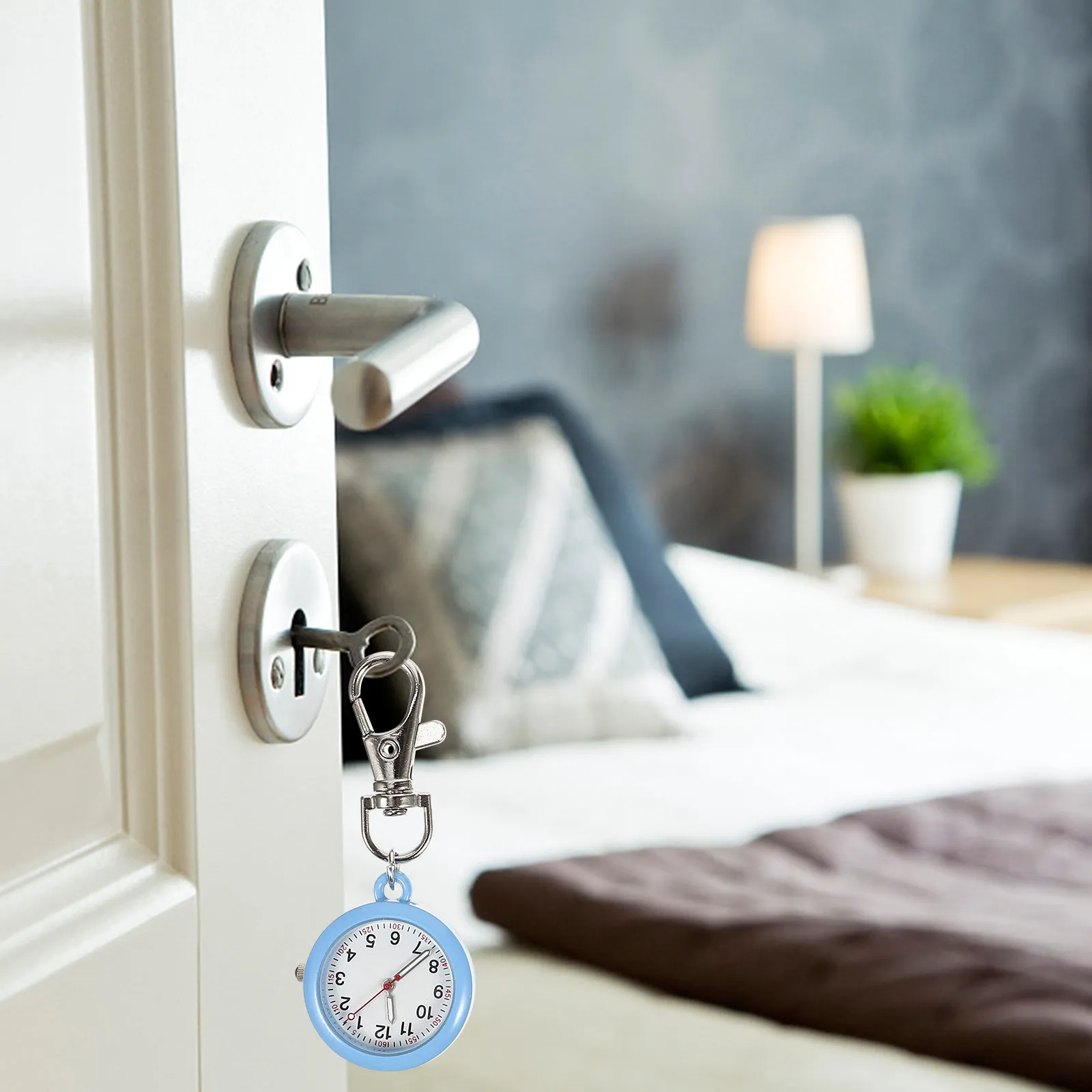 4pcs-nurse-hanging-pocket-watches-glow-luminous-keyring-clip-on-fob-watch-nurse-watches-for-night-staff