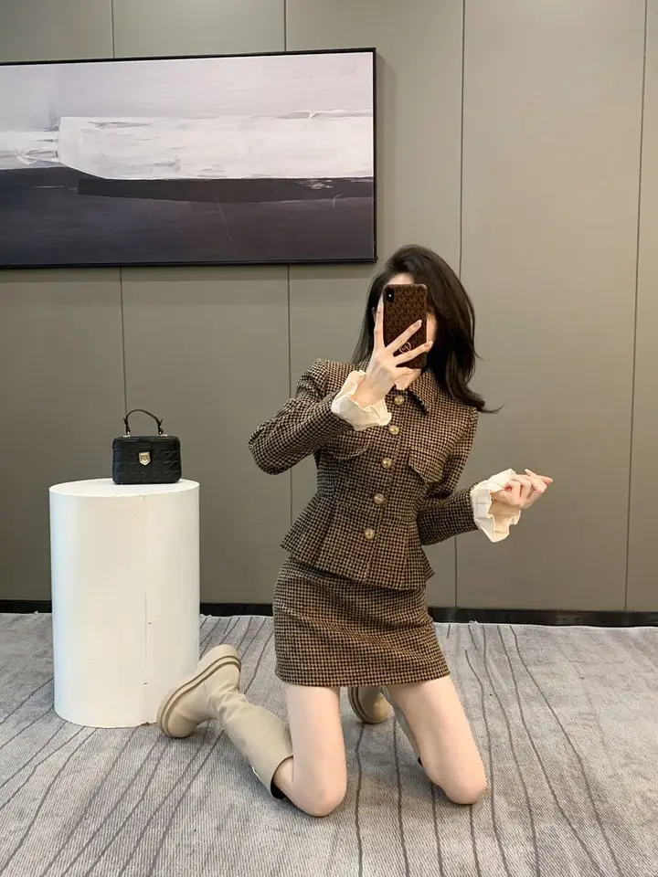 Xgoth Autumn and Winter Retro Luxury Plaid Short Coat High Waisted