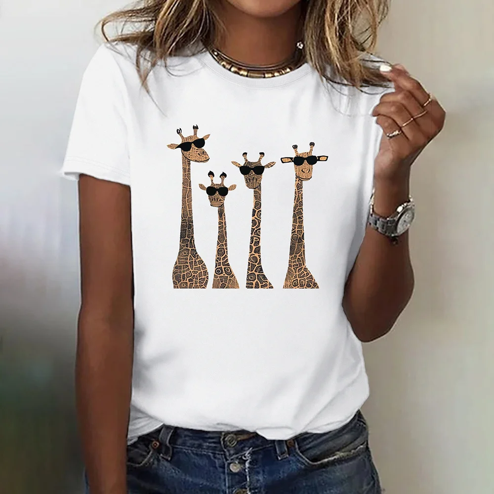 Women O-Neck T-Shirts Giraffe 3D Print Casual Summer Pullover Loose Short Sleeves Oversized Tee Shirt Female Fashion Clothing