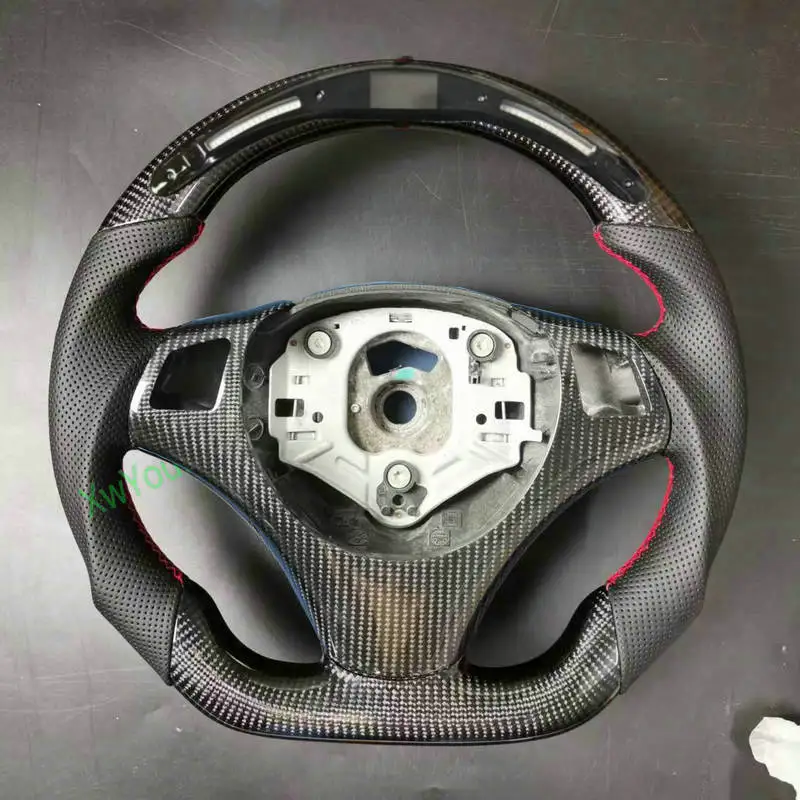 

Для BMW E82 E84 E87 E90 E92 E93 320d 320i (без лопастных переключателей), индивидуальное рулевое колесо из 100% настоящего углеродного волокна