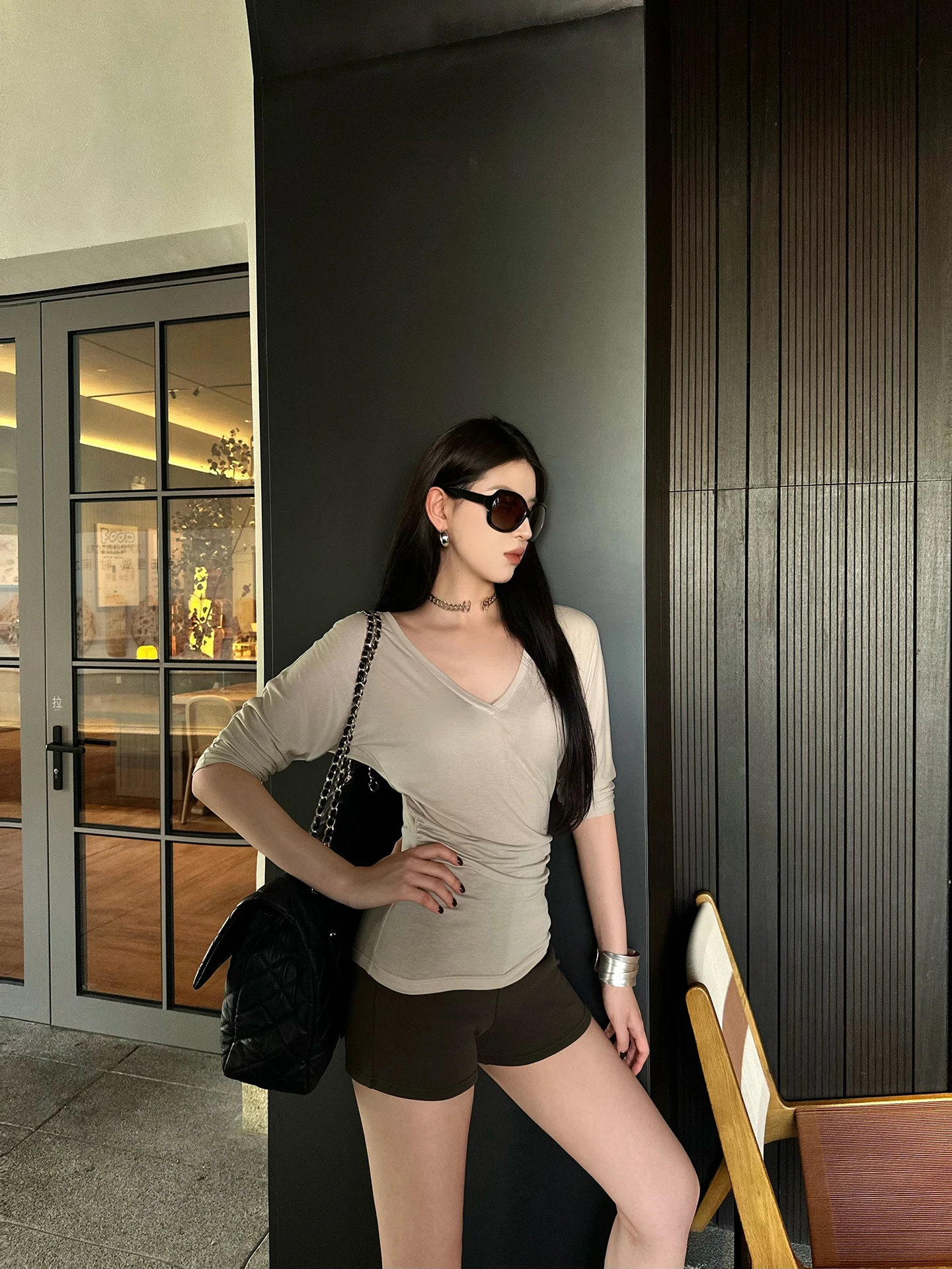 

Ceblynn Women's Soft T-Shirt V-neck Waist-cinching Shoulder-graceful Five-quarter Sleeve Casual Style Citywalk Suitable