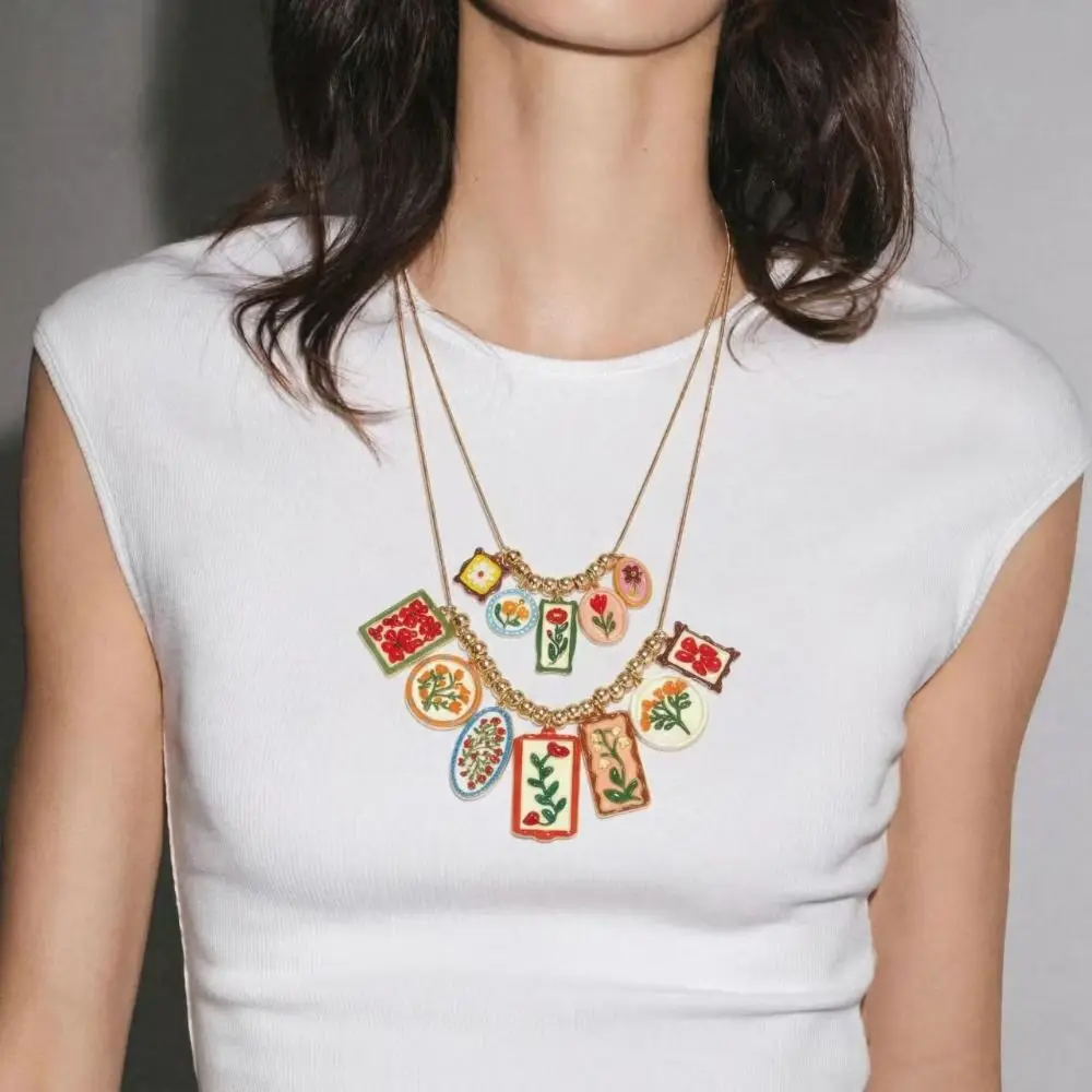 

Metal Chain Enamel Floral Necklace Layered Charm Flower Pendant Necklace Gold Ethnic Style Bohemian Collarbone Chain Beach