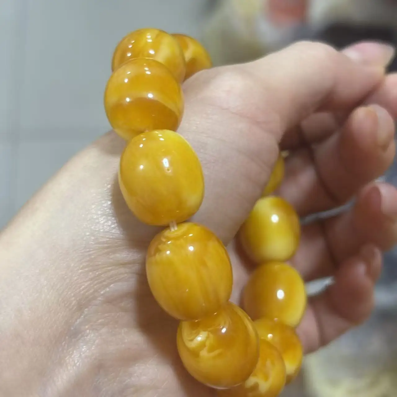 Natural Amber Honey Wax Bracelet Baltic Chicken Oil Yellow Barrel Bead Amber Bracelet Original Stone Men\'s and Women\'s Pendant